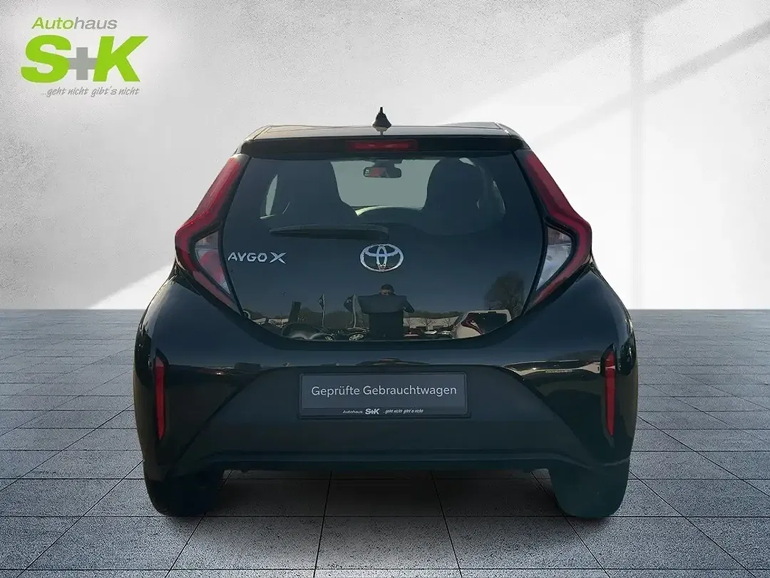 Toyota Aygo - Thumbnail 3