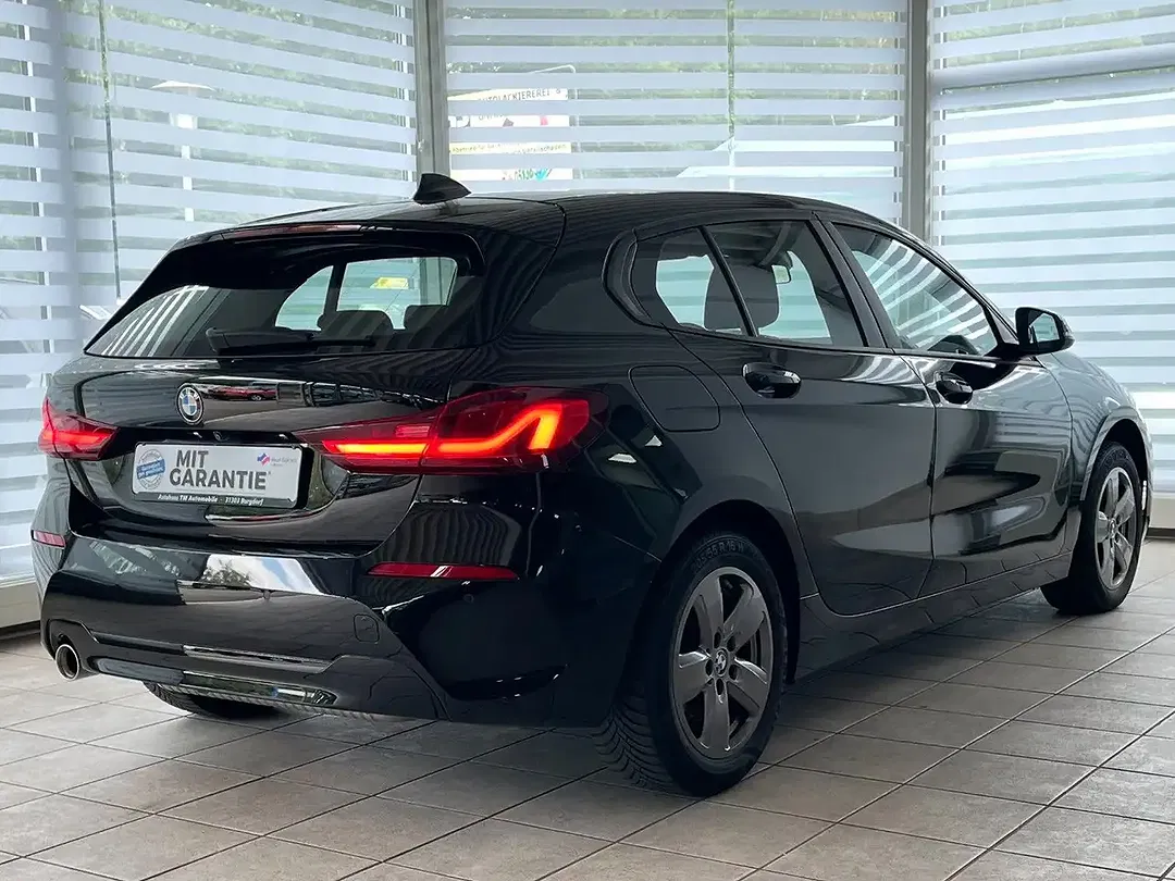 BMW 118 - Thumbnail 3