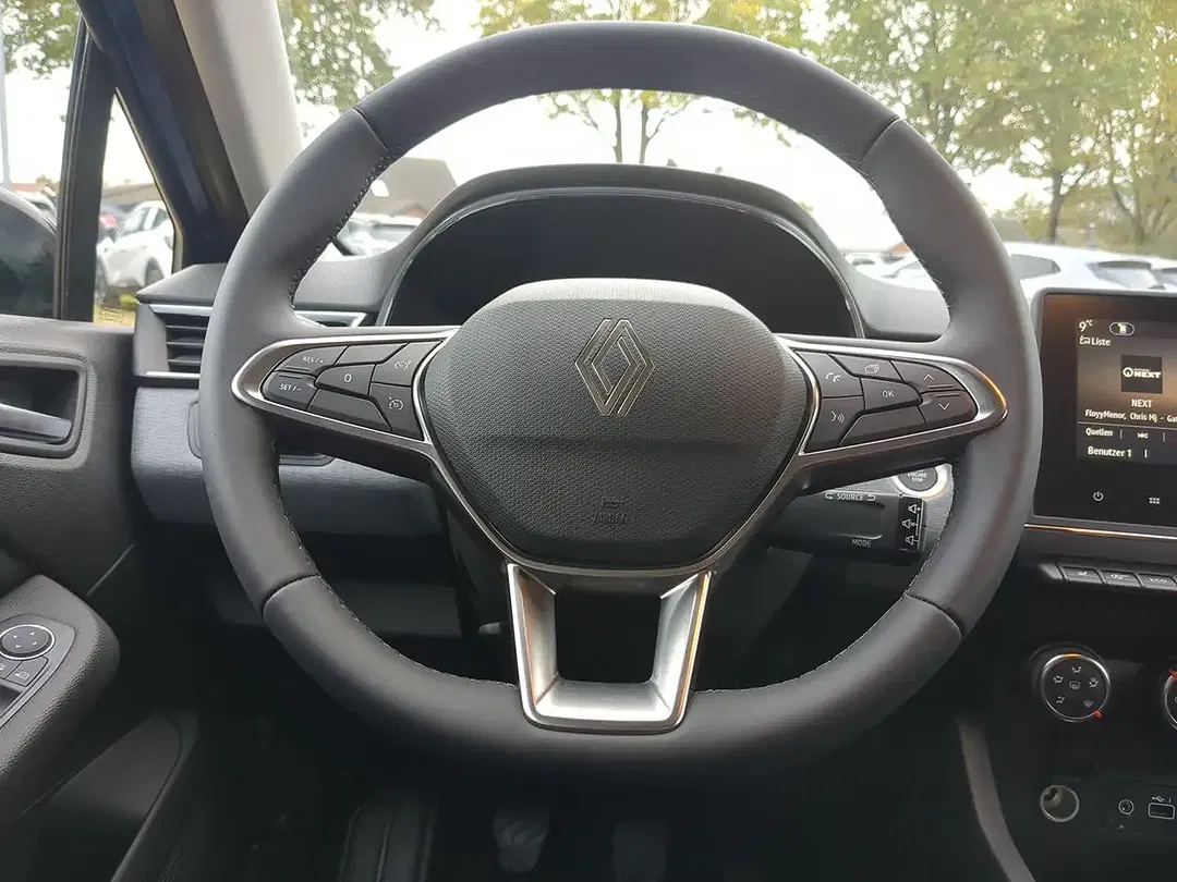 Renault Clio - Thumbnail 6
