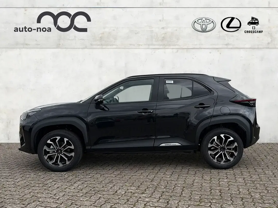 Toyota Yaris Cross - Thumbnail 3