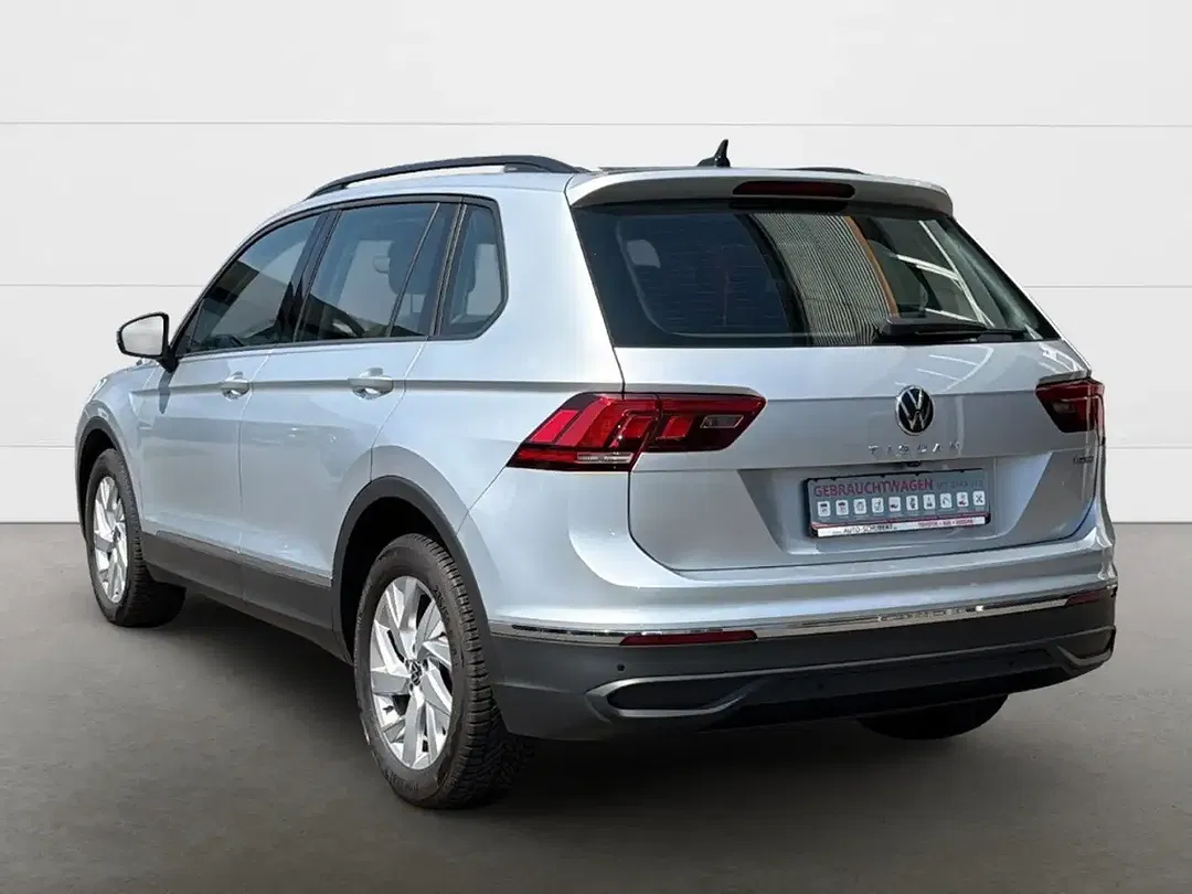 Volkswagen Tiguan - Thumbnail 4