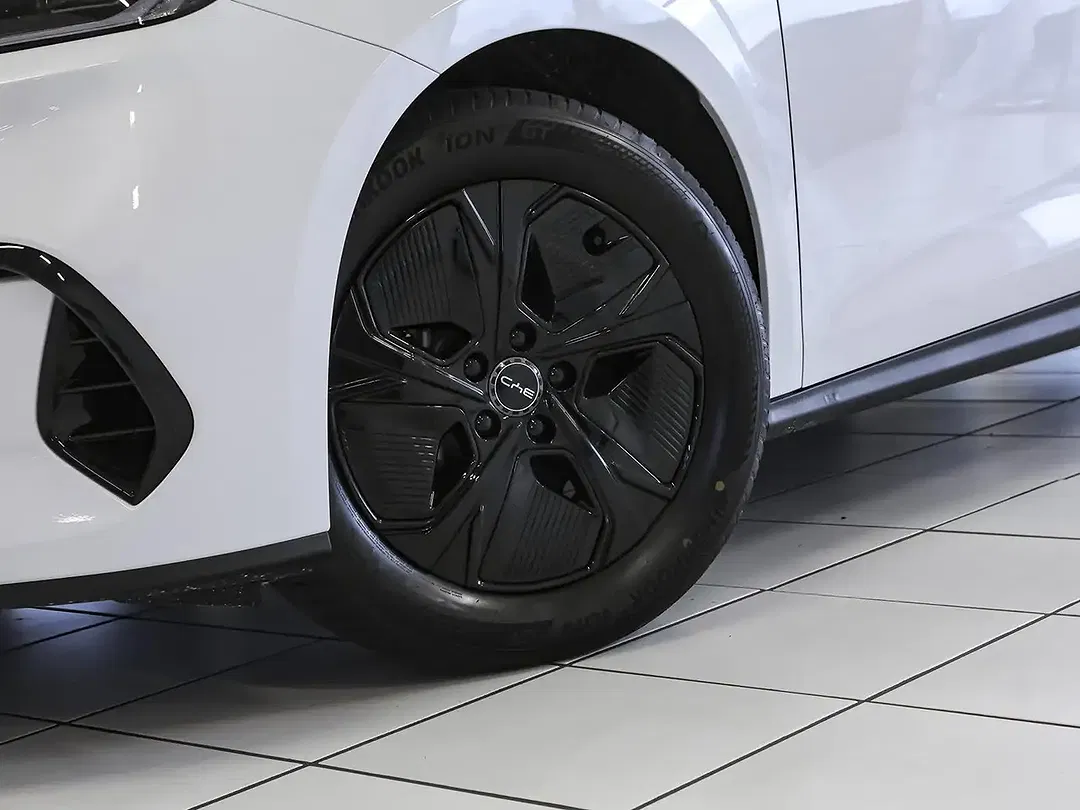 BYD Seal 6 - Thumbnail 10