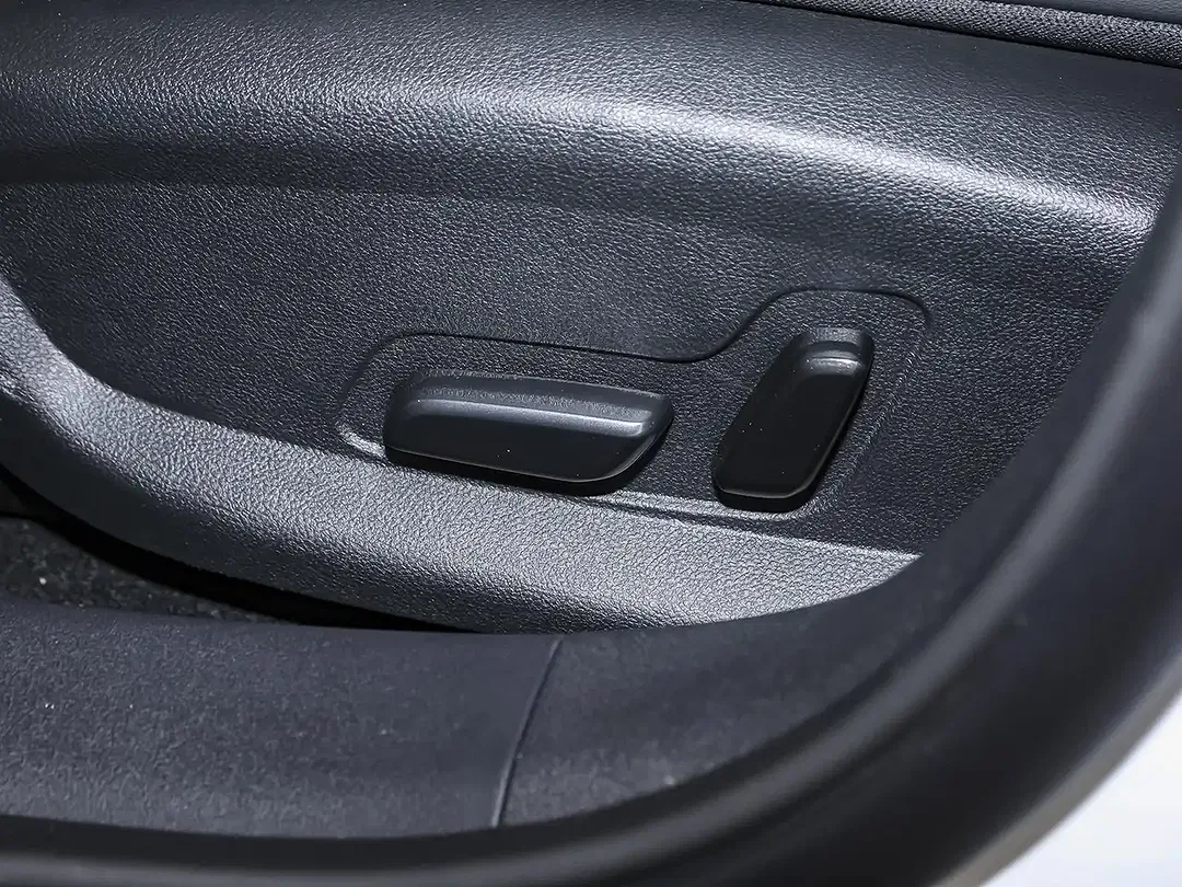 BYD Seal 6 - Thumbnail 14