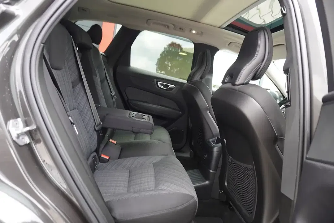 Volvo XC60 - Thumbnail 6