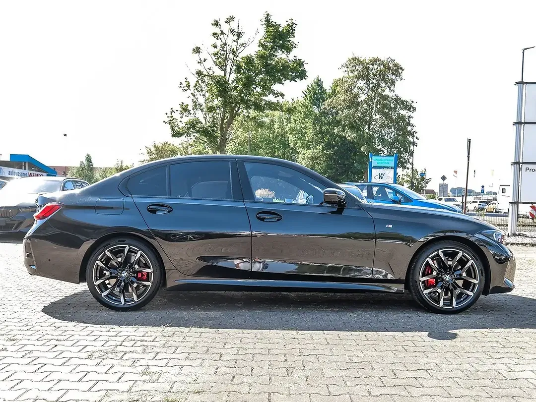 BMW 330 - Thumbnail 10