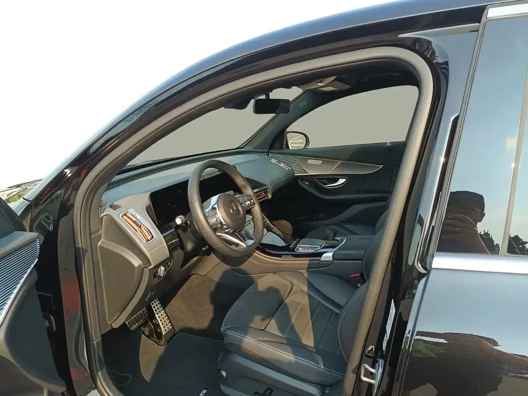 Mercedes-Benz EQC 400 - Thumbnail 12