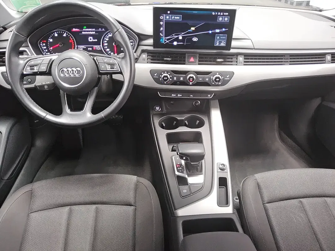 Audi A4 - Thumbnail 5