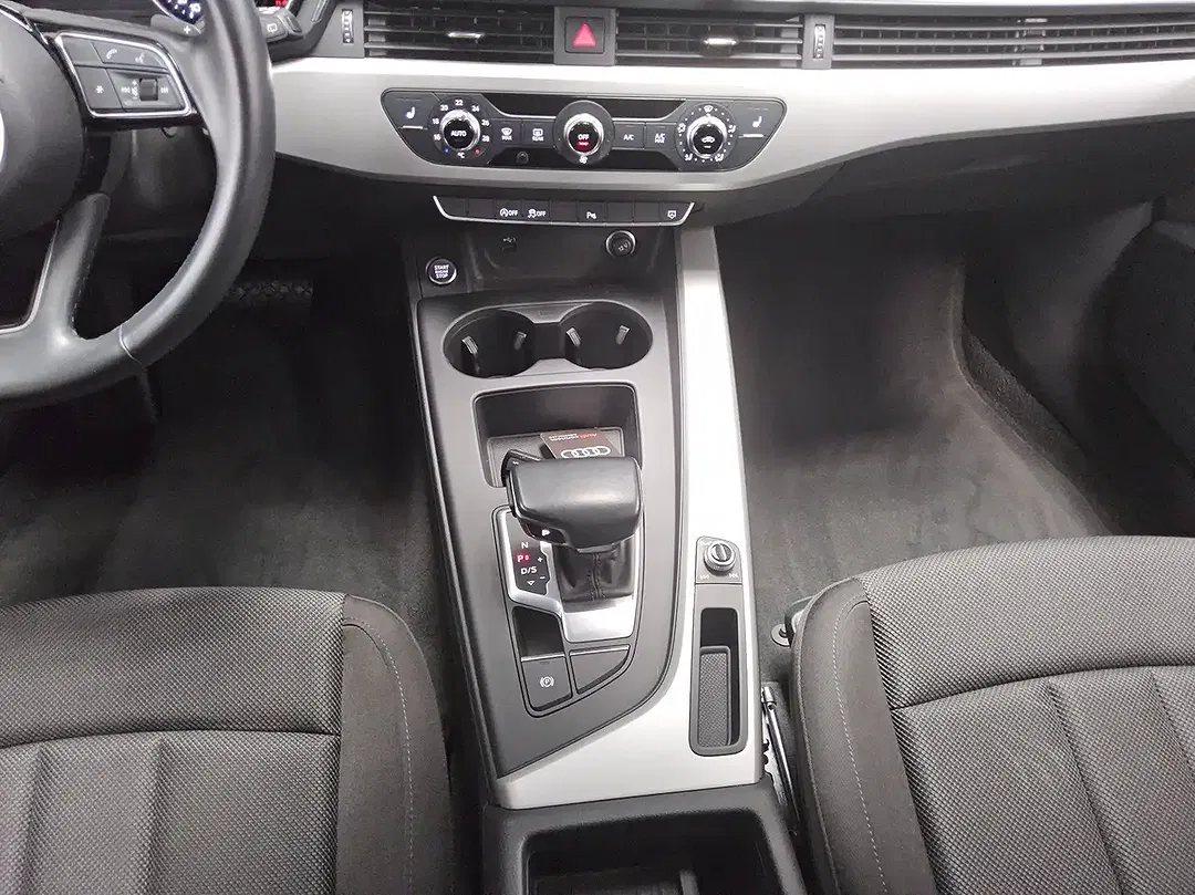 Audi A4 - Thumbnail 6