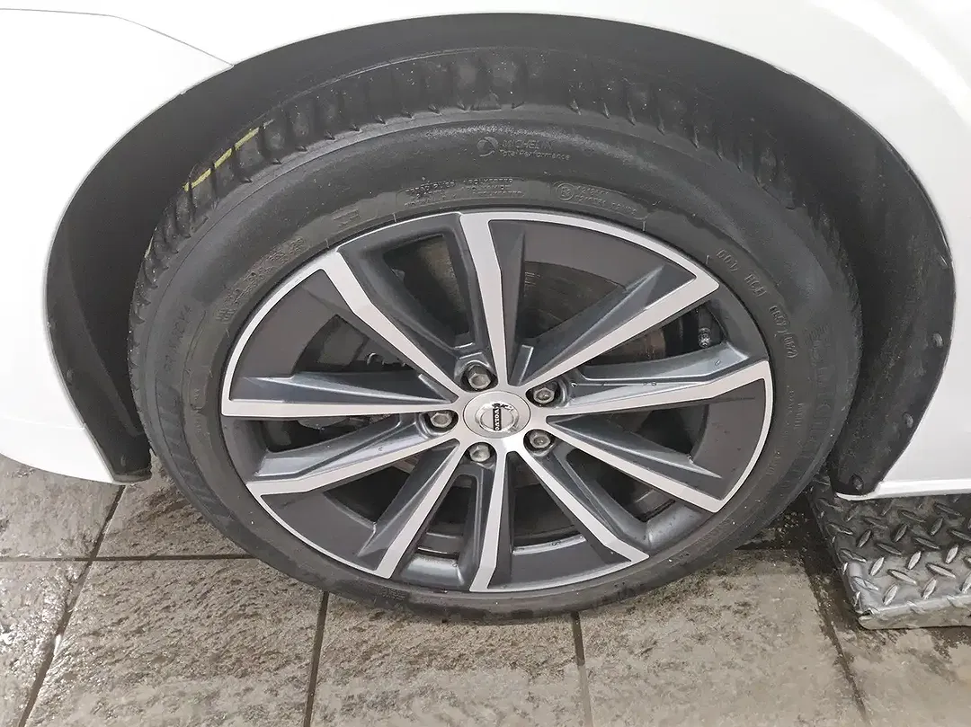 Volvo V60 - Thumbnail 11