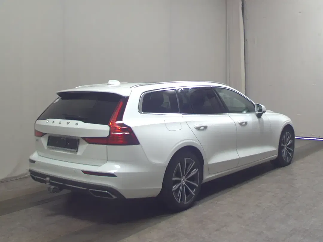 Volvo V60 - Thumbnail 4