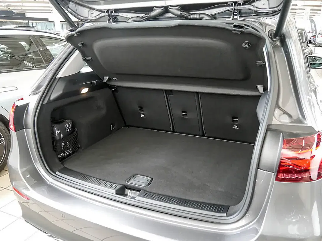 Mercedes-Benz B 200 - Thumbnail 11
