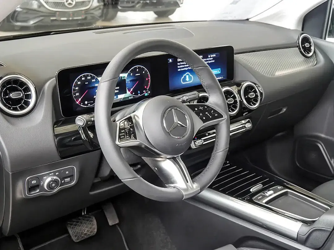 Mercedes-Benz B 200 - Thumbnail 12