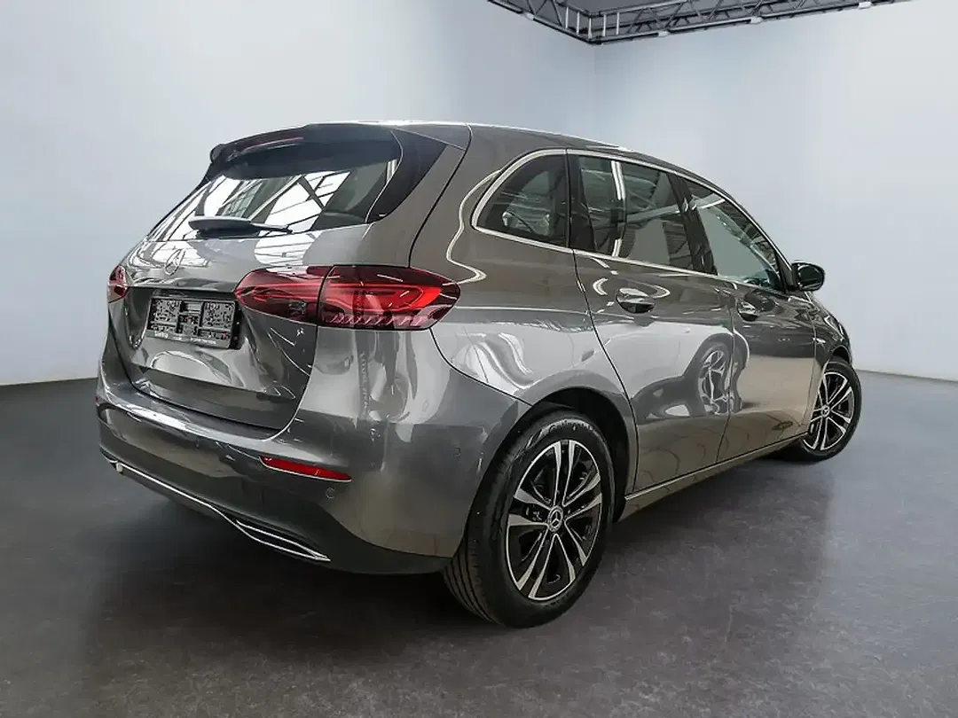 Mercedes-Benz B 200 - Thumbnail 4