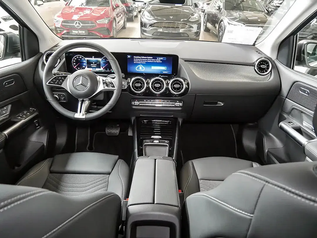 Mercedes-Benz B 200 - Thumbnail 9