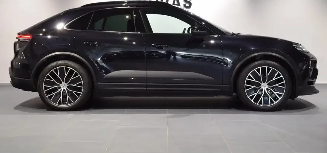 Porsche Macan - Thumbnail 4