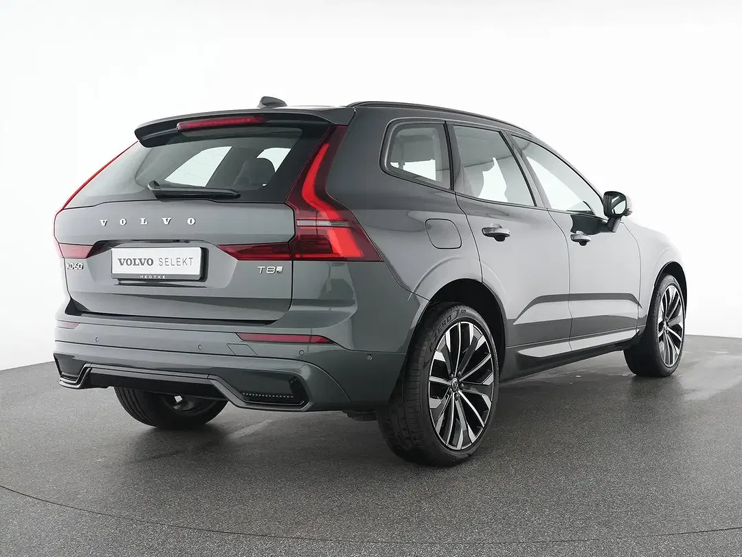 Volvo XC60 T8 AWD Ultra Dark - foto 2