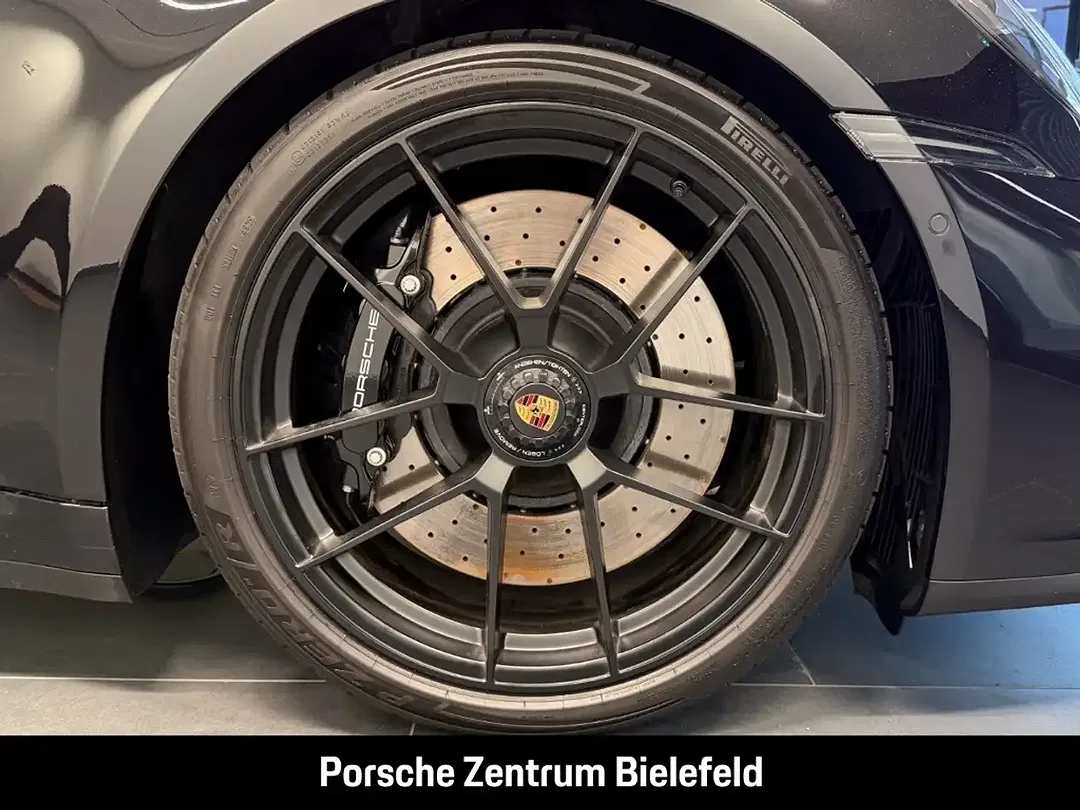 Porsche 992 - Thumbnail 12
