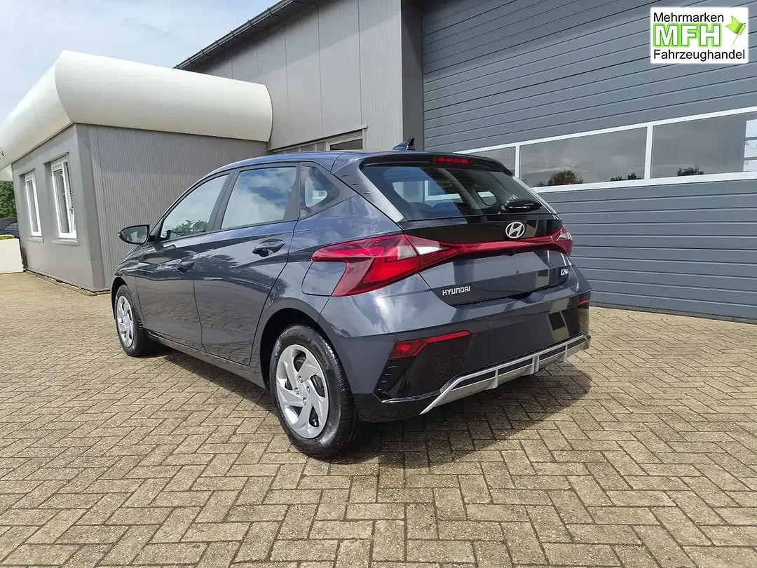 Hyundai i20 - Thumbnail 2