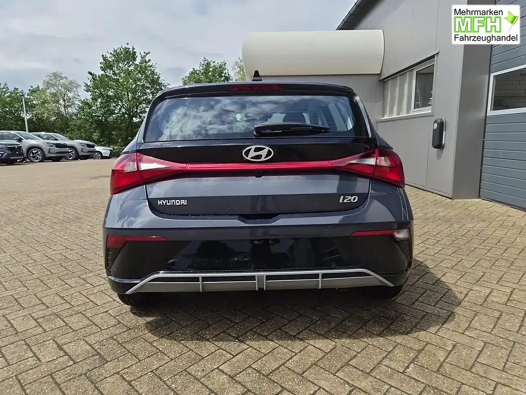 Hyundai i20 - Thumbnail 3