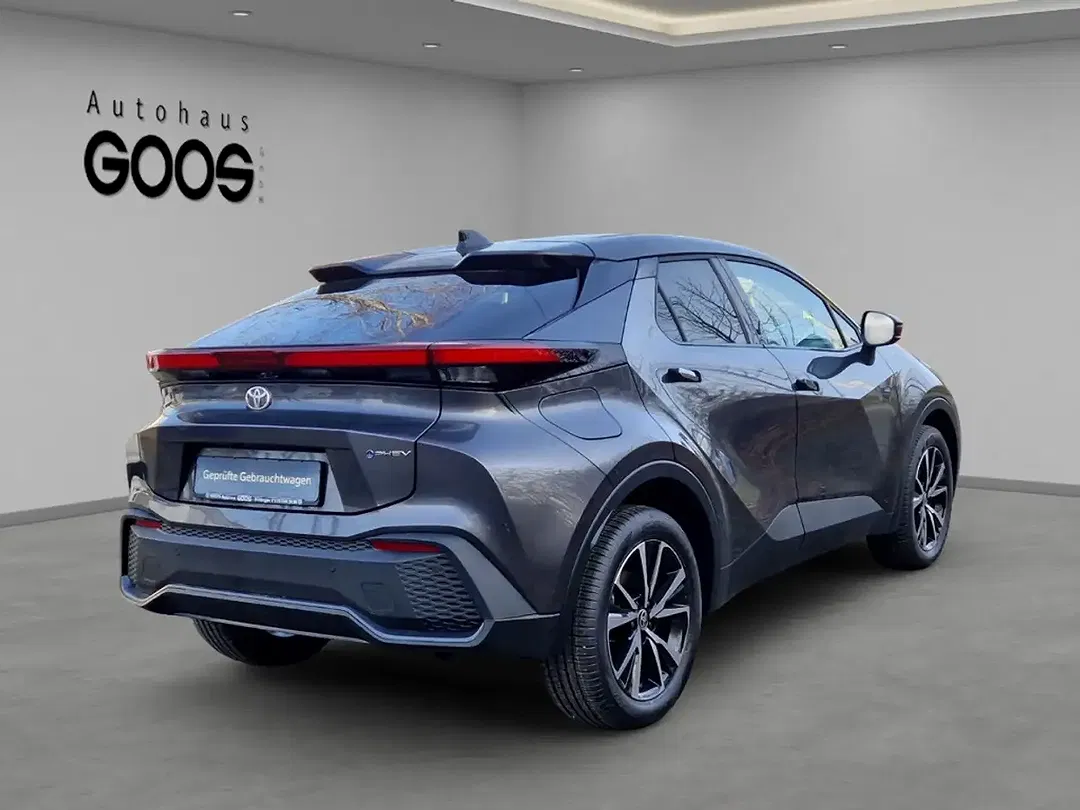 Toyota C-HR - Thumbnail 5