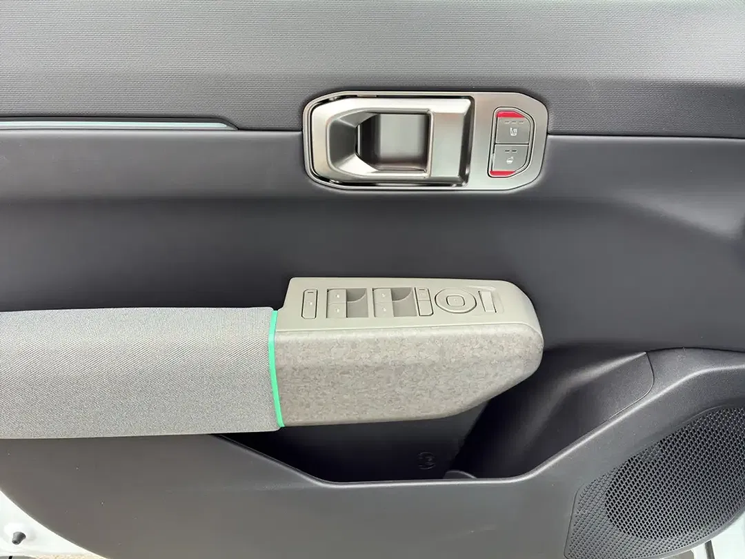 Kia EV4 - Thumbnail 9