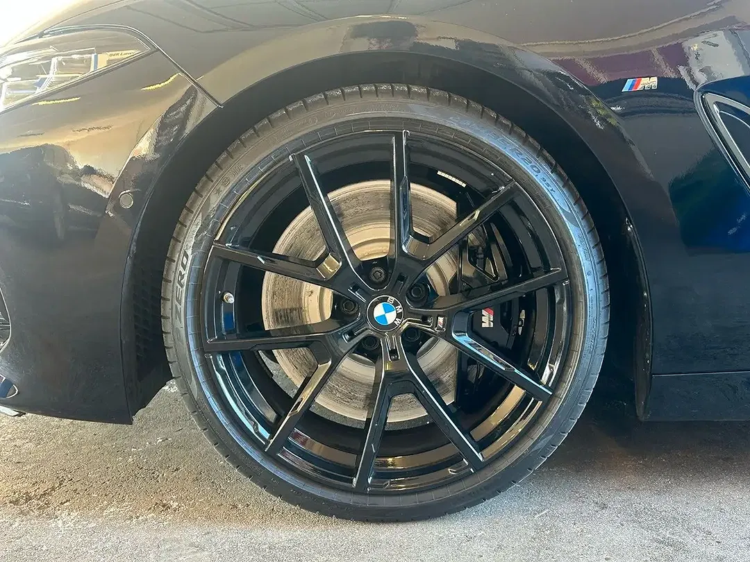 BMW M850 - Thumbnail 3