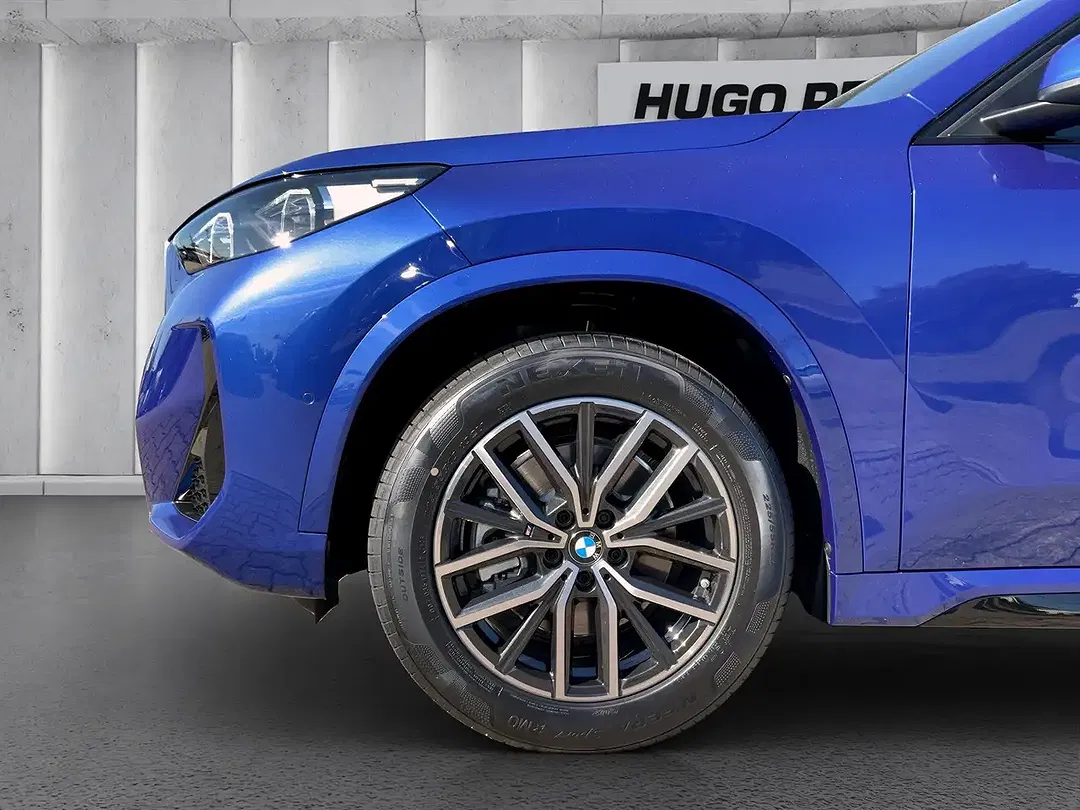 BMW X1 - Thumbnail 9