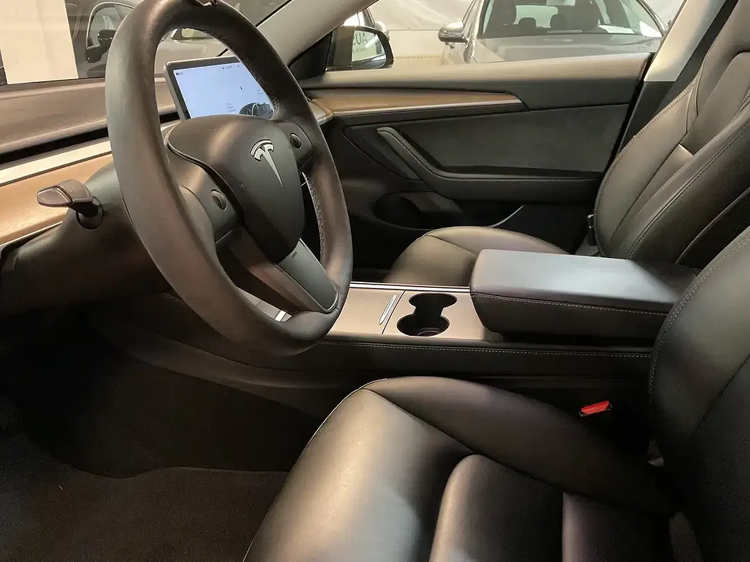 Tesla Model 3 AWD Dual Motor Long Range - foto 15