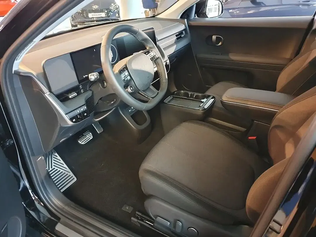 Hyundai IONIQ 5 - Thumbnail 6
