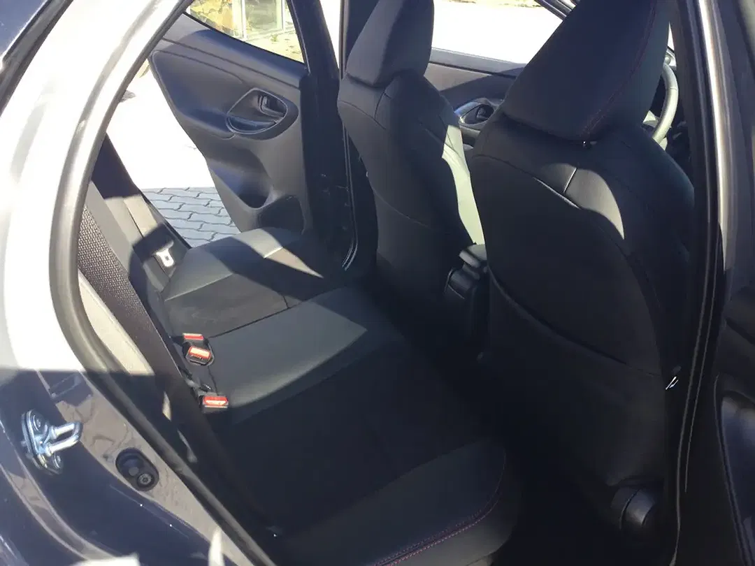 Toyota Yaris - Thumbnail 10