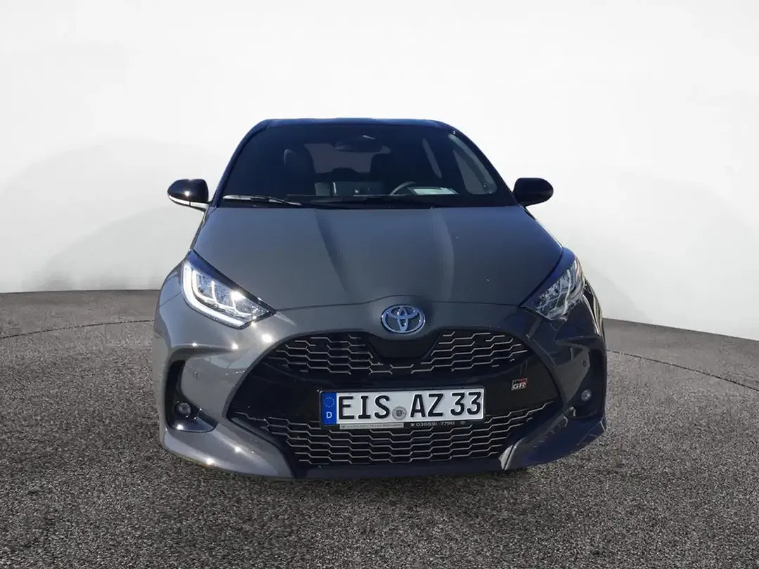Toyota Yaris - Thumbnail 2