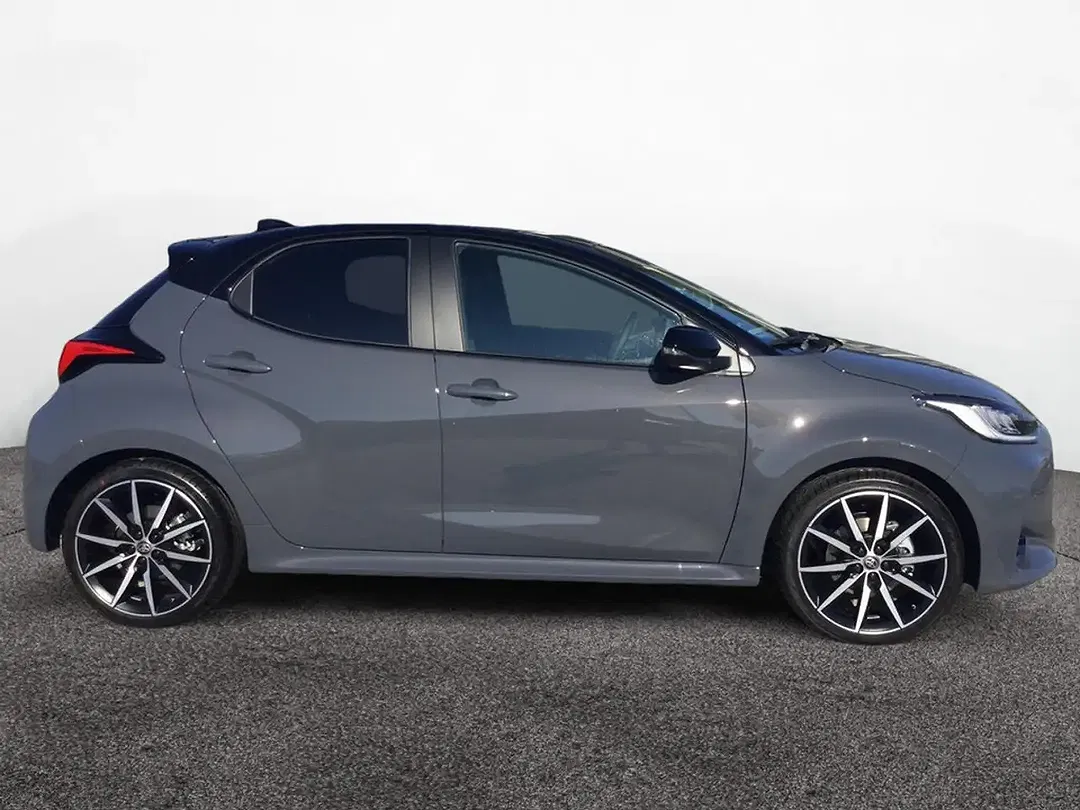 Toyota Yaris - Thumbnail 3