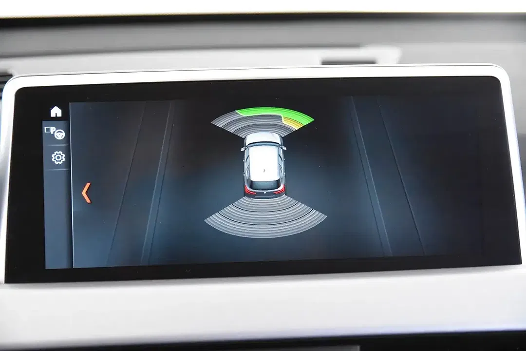 BMW X1 - Thumbnail 11