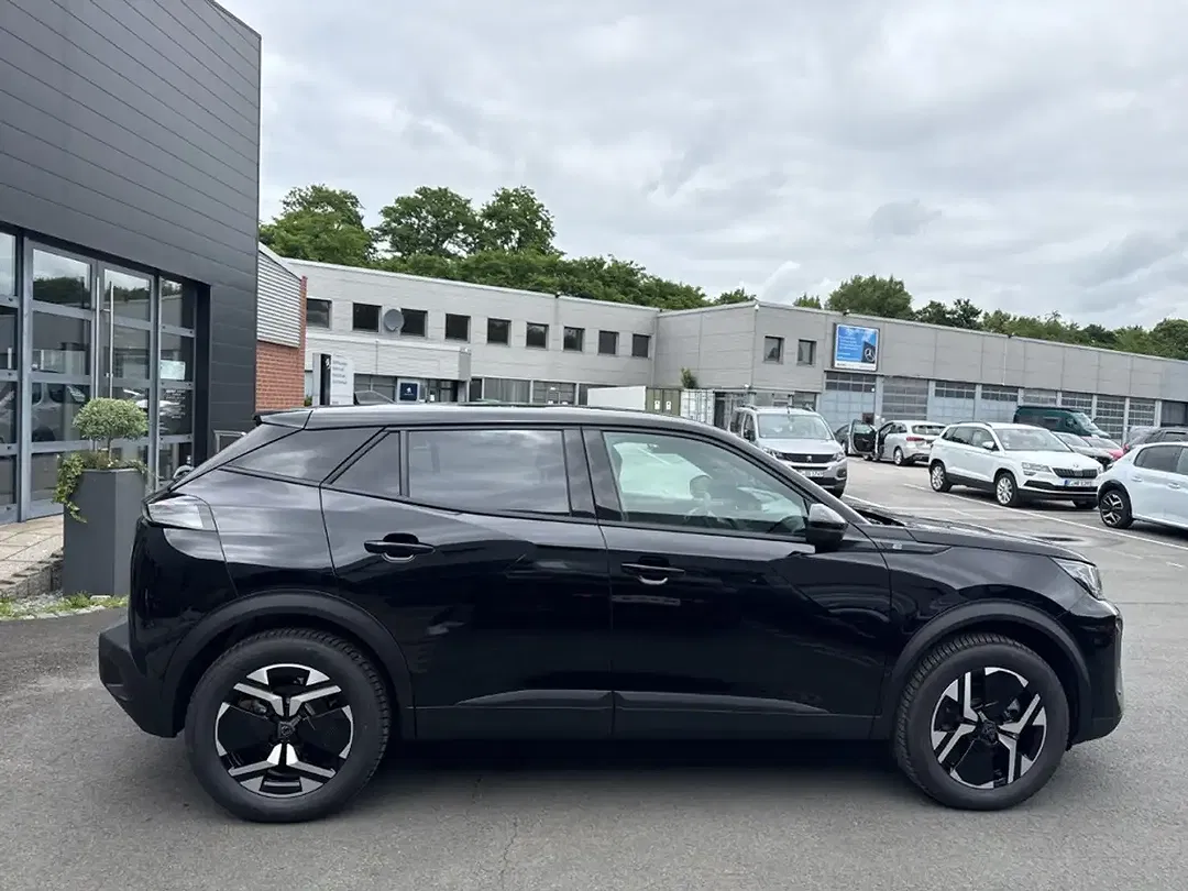 Peugeot 2008 - Thumbnail 4