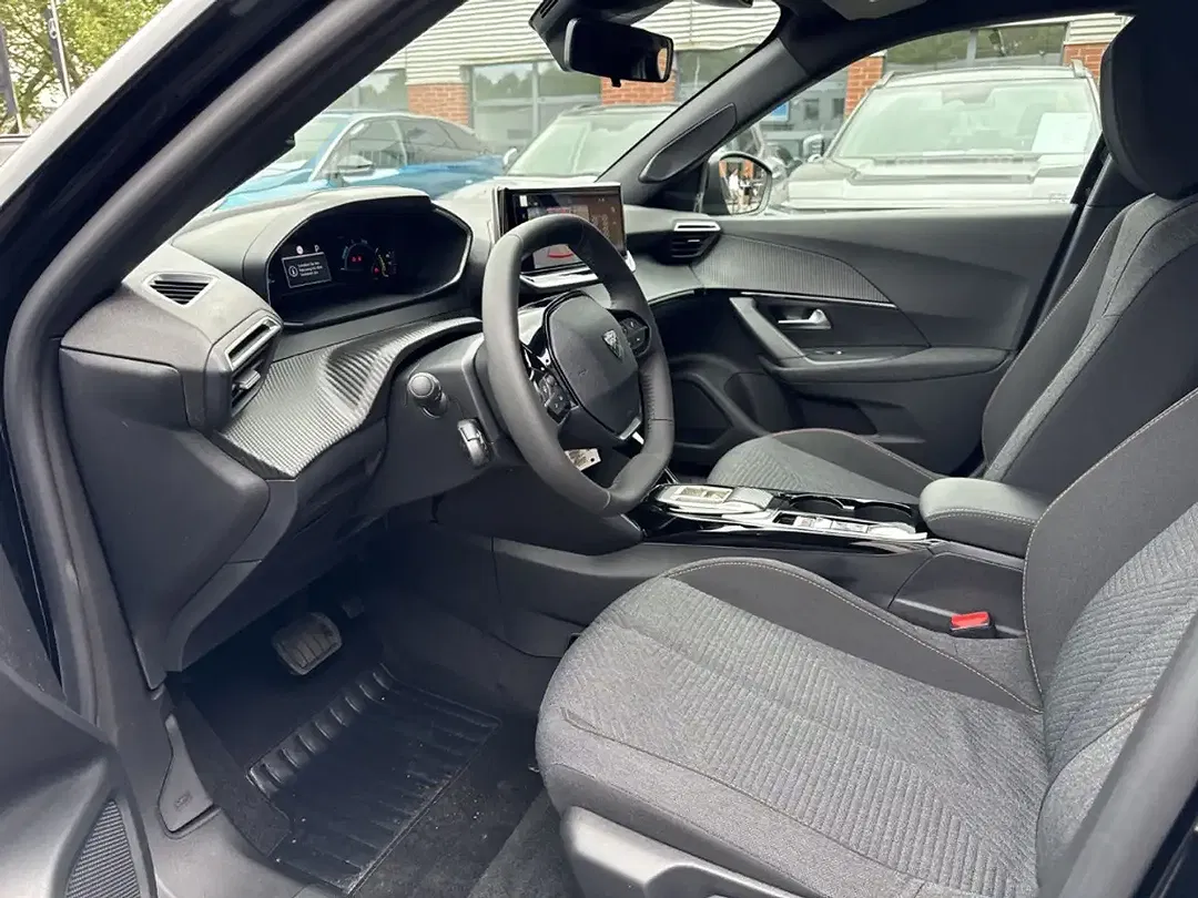 Peugeot 2008 - Thumbnail 9