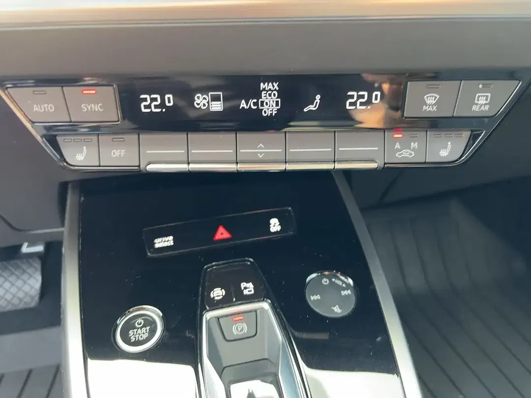 Audi Q4 e-tron - Thumbnail 11