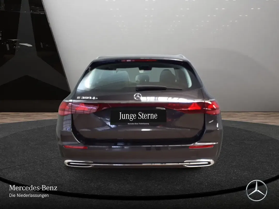 Mercedes-Benz E 300 - Thumbnail 8