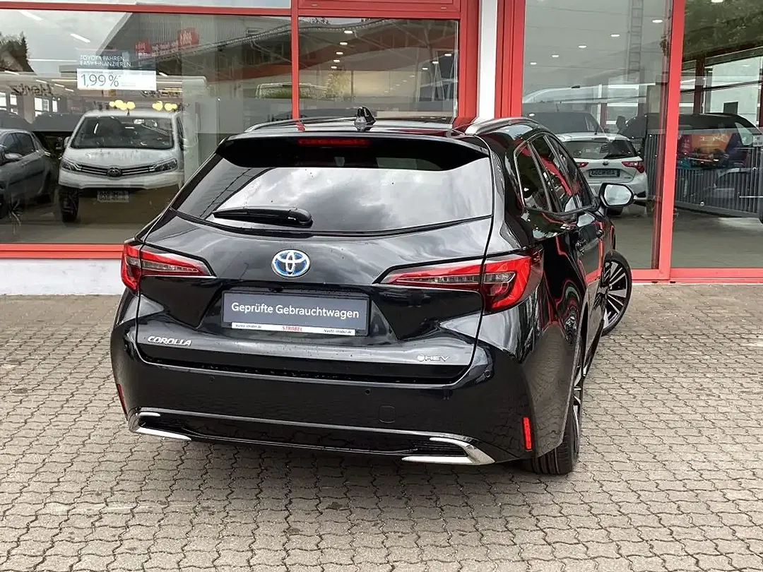 Toyota Corolla - Thumbnail 3