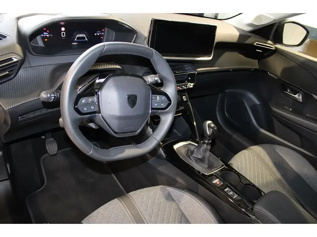 Peugeot 208 - Thumbnail 14