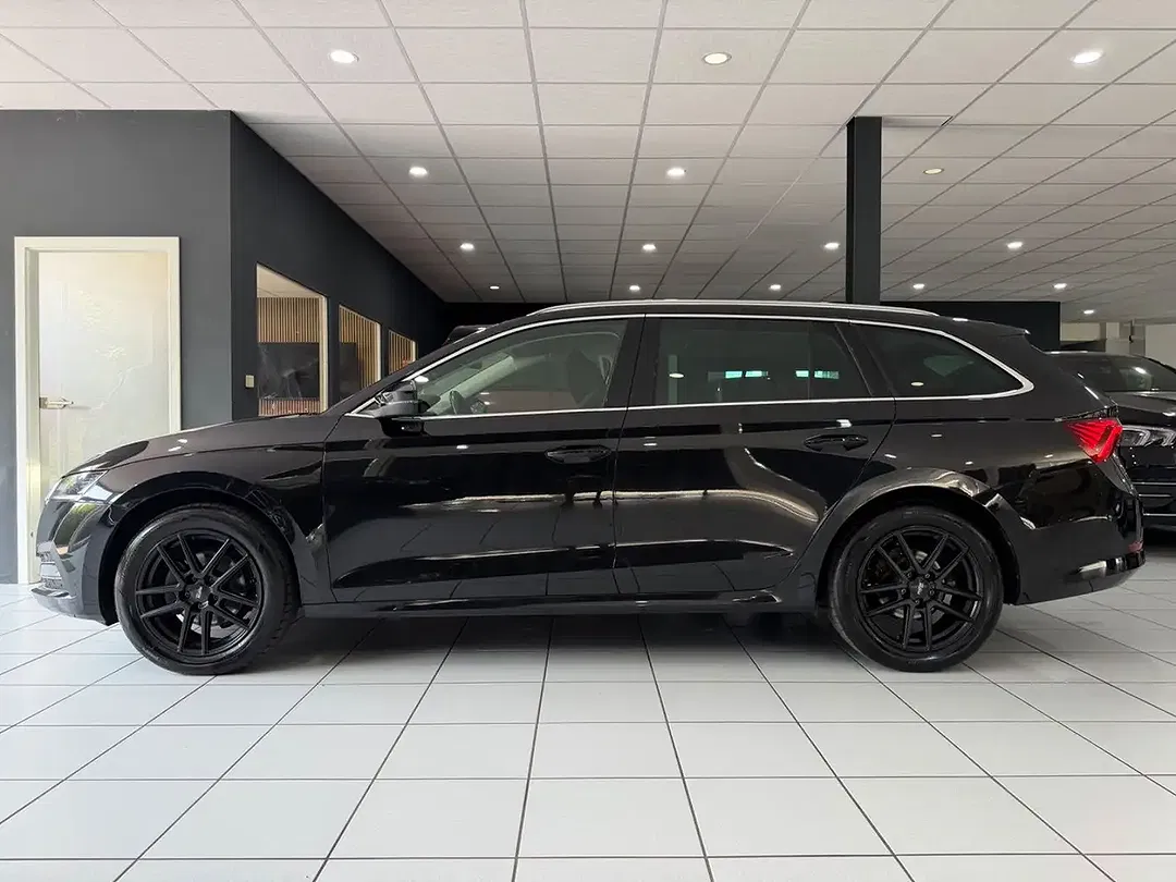 Skoda Octavia - Thumbnail 3