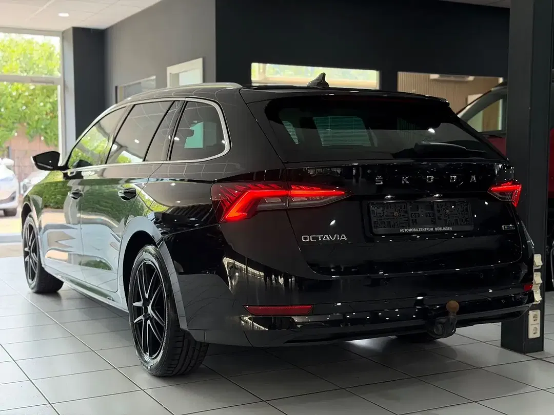Skoda Octavia - Thumbnail 4