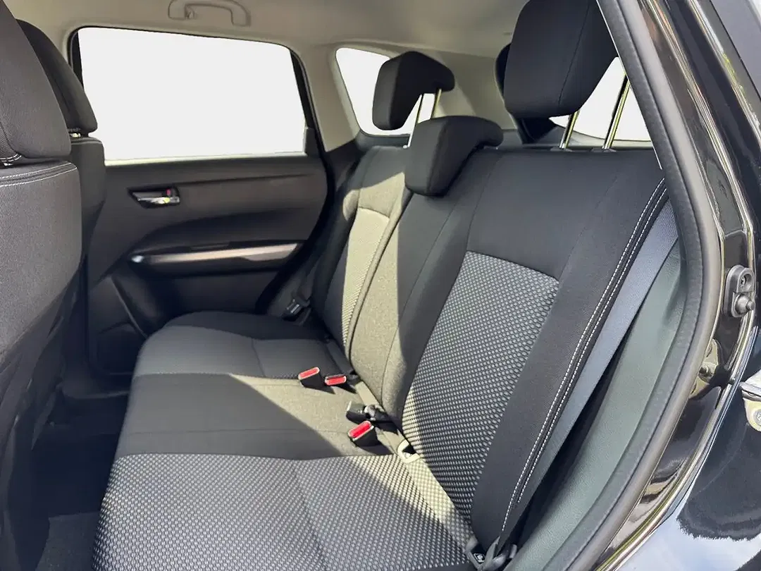 Suzuki Vitara - Thumbnail 9