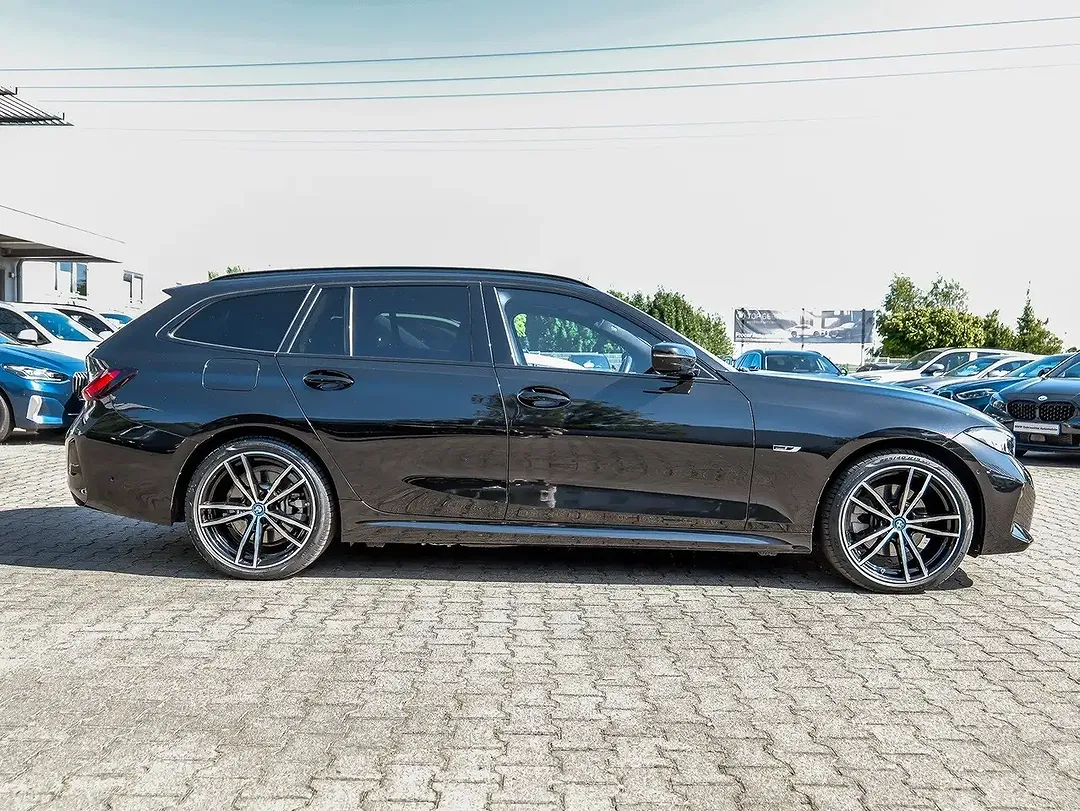 BMW 330 - Thumbnail 10
