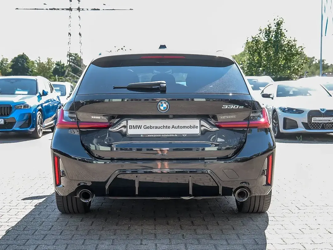 BMW 330 - Thumbnail 11