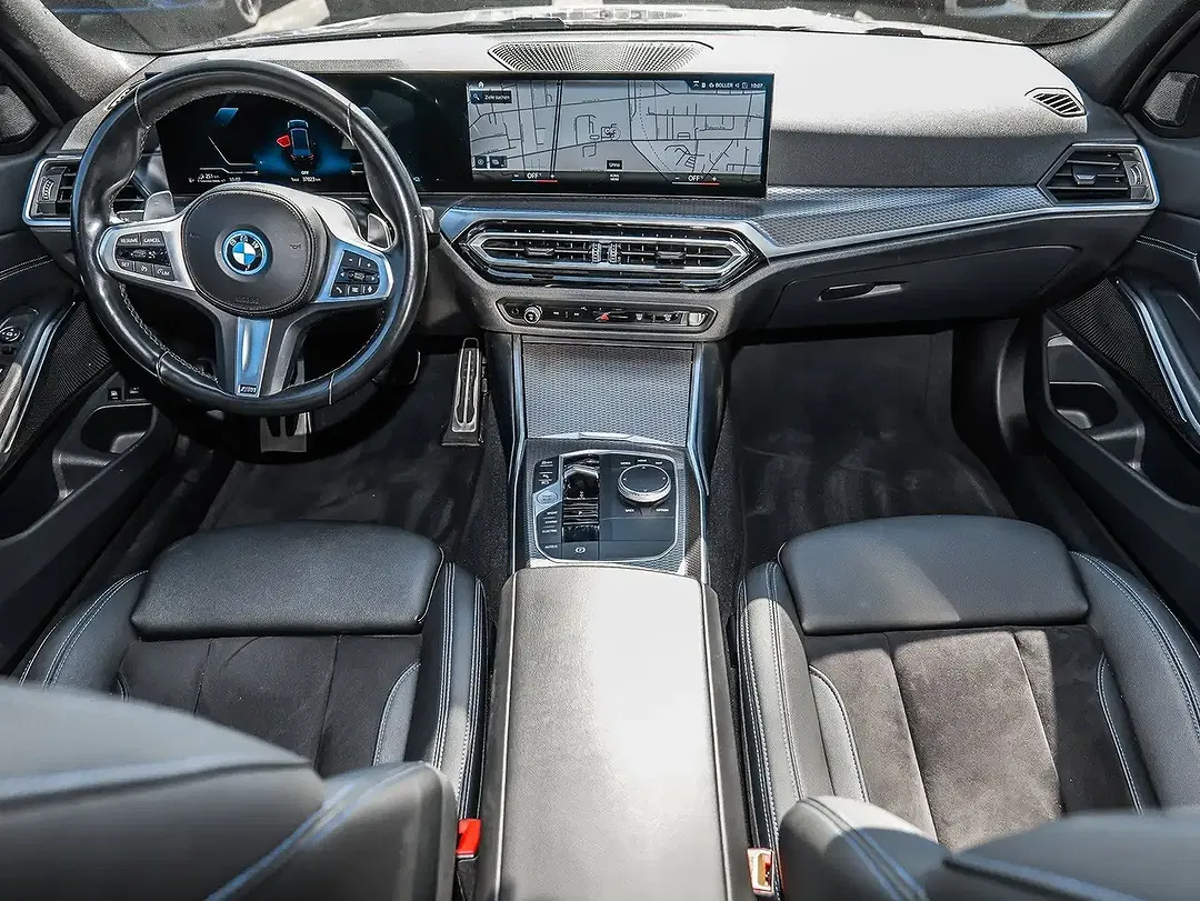 BMW 330 - Thumbnail 3