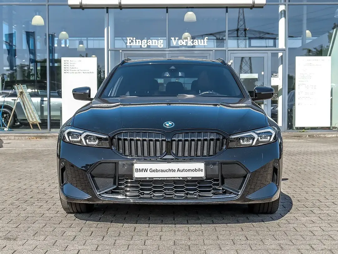 BMW 330 - Thumbnail 8