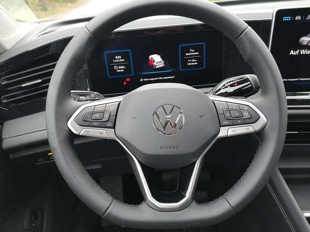 Volkswagen Tiguan - Thumbnail 6