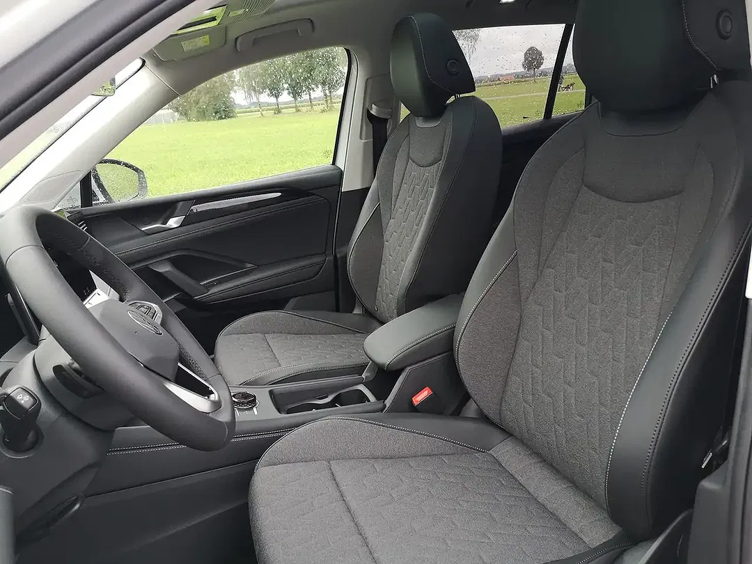 Volkswagen Tiguan - Thumbnail 8