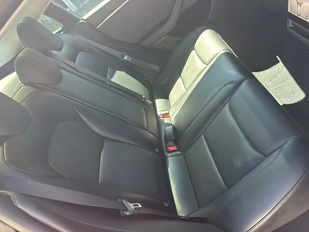 Tesla Model 3 - Thumbnail 19