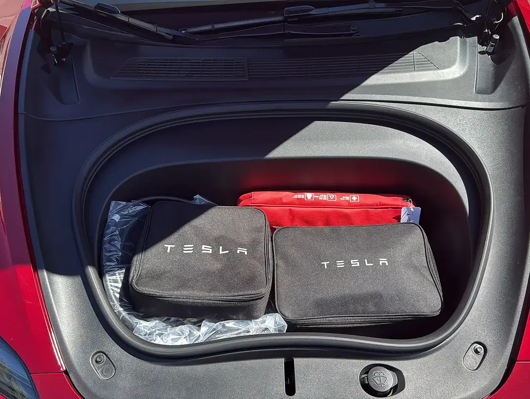 Tesla Model 3 - Thumbnail 20